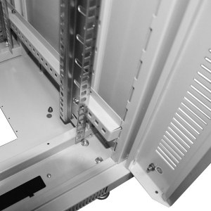 42U Вертикальная направляющая ― Beloteks Latvia SIA